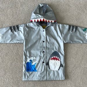 Kidorable Shark Raincoat size 4/5